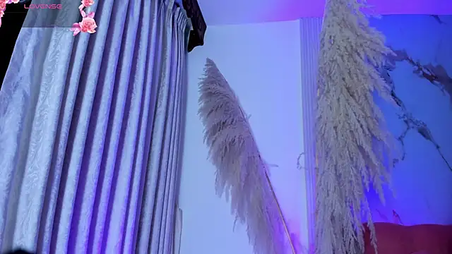 ShaunaDream online show from November 16, 4:36 am