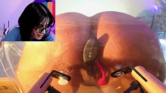 bella thixx online show from January 17, 4:09 am