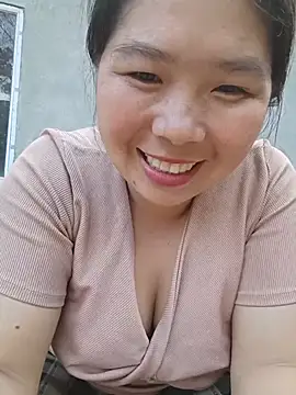 quynhkoolbae online show from May 17, 10:36 am
