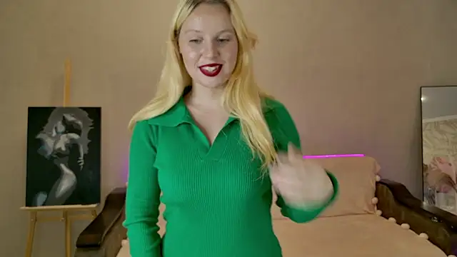 Charming Cutie online show from September 24, 11:53 am