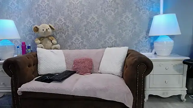 Ella Raven online show from May 25, 4:44 am