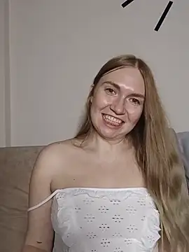 KisaVixen online show from May 22, 7:45 pm