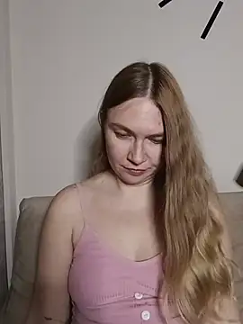 KisaVixen online show from May 17, 5:56 pm