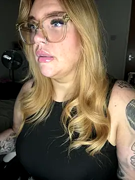 MysteriousMylaX online show from October 10, 6:46 pm