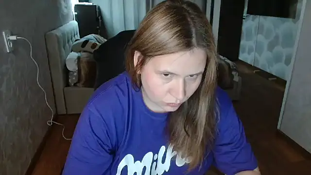 AdelinaLawson online show from May 24, 6:34 am