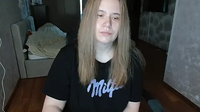 AdelinaLawson online show from May 13, 4:51 am