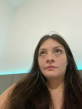 Danielaeliana online show from May 14, 5:24 am