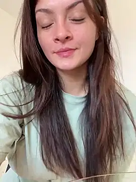 Danielaeliana online show from May 23, 5:22 pm