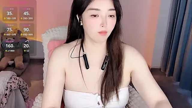 Xiali-166 online show from April 8, 10:39 am