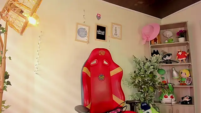 Snapshot of Lana_Dreams_ chatting on September 24, 12:59 pm Lana Dreams online show from September 24, 12:59 pm