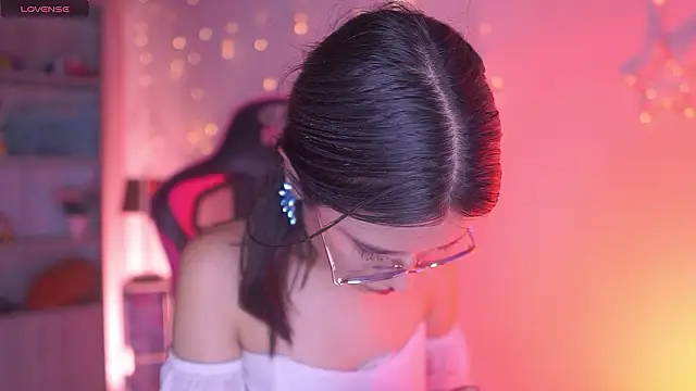 Lana Dreams  online show from March 28, 9:09 am