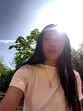 EmLy02 online show from December 19, 4:05 am