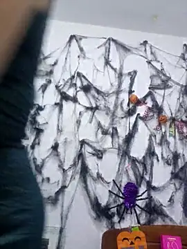 Nina vallon online show from October 19, 7:49 pm