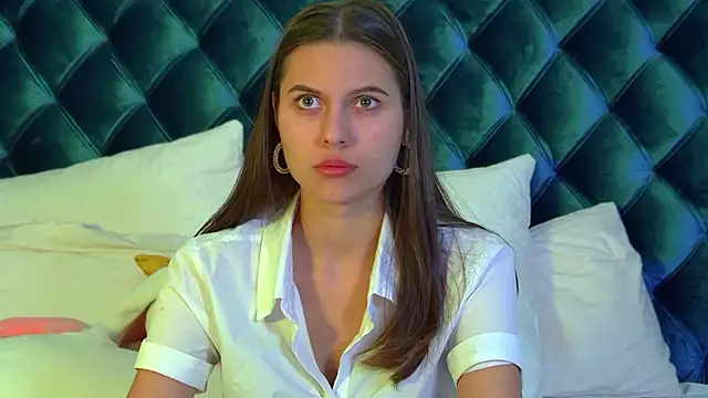 AlisaVersailles online show from October 6, 4:34 pm