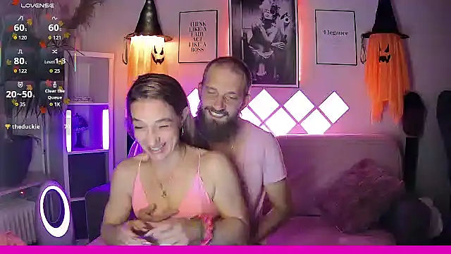 XBellaXundXUweX online show from October 11, 7:49 pm