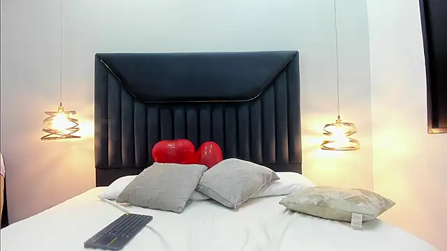 AuraEvens online show from September 22, 11:41 am