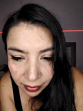 Snapshot of Anahibella chatting on October 26, 5:36 am Anahibella online show from October 26, 5:36 am