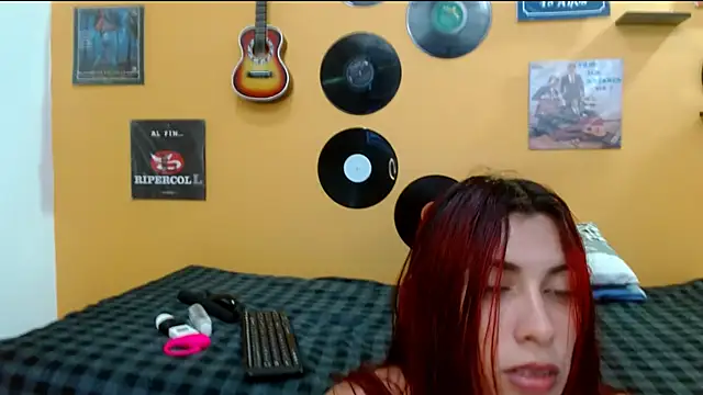 skinnyverus18 online show from November 21, 7:27 pm