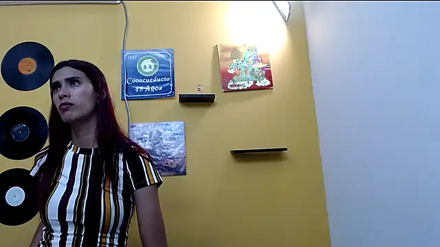 skinnyverus18 online show from May 13, 7:30 pm