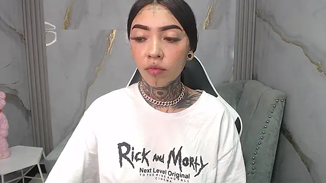 Ashley Blum v online show from November 1, 8:13 pm