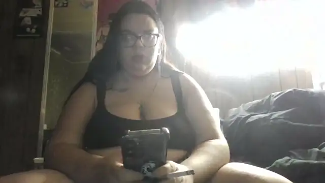 Snapshot of GoddessDess chatting on September 30, 5:29 pm GoddessDess online show from September 30, 5:29 pm