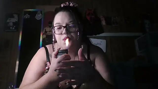 Snapshot of GoddessDess chatting on October 3, 1:49 pm GoddessDess online show from October 3, 1:49 pm