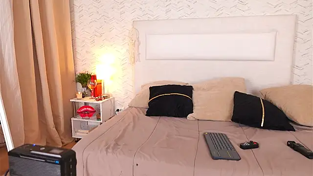 DahliaRosee online show from April 28, 8:02 pm