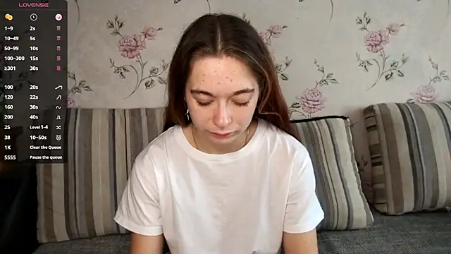 KissKarina online show from October 8, 5:23 am