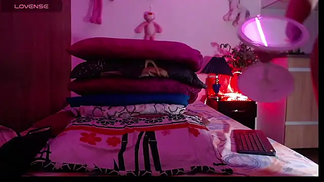 AllysonStonne online show from March 23, 10:38 pm