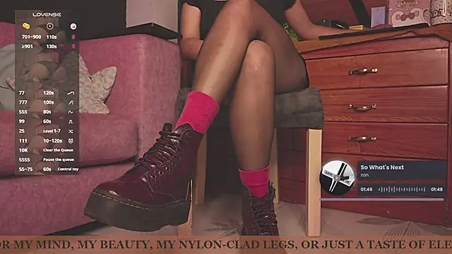 gigifontaine   online show from October 11, 5:56 am