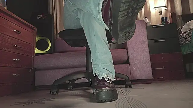 gigifontaine   online show from October 26, 12:17 am