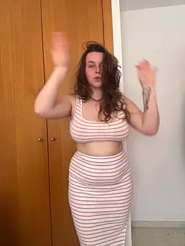TenderLaGlamor online show from May 23, 1:53 pm