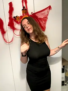 TenderLaGlamor online show from October 16, 5:48 pm