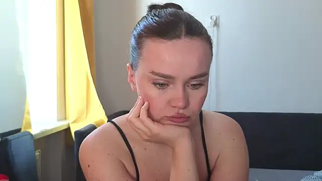 Bonny Candy online show from April 8, 8:27 am