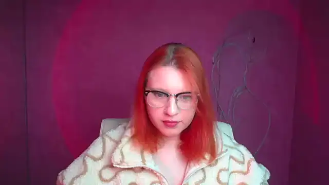 Snapshot of ScarletVixen_ chatting on September 17, 5:33 pm ScarletVixen online show from September 17, 5:33 pm