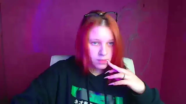 Snapshot of ScarletVixen_ chatting on October 2, 6:02 pm ScarletVixen online show from October 2, 6:02 pm