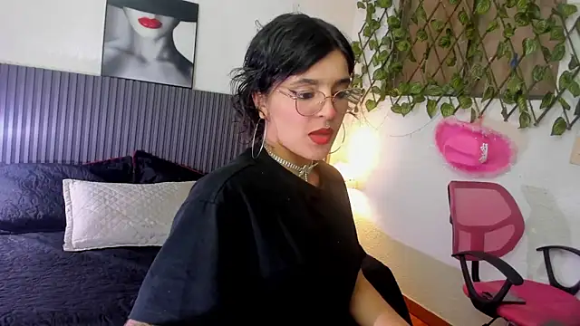 Saraah Dark online show from September 29, 3:22 am