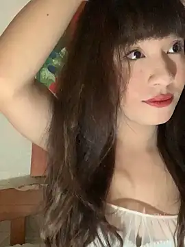 SassyLaurier online show from November 19, 4:56 am