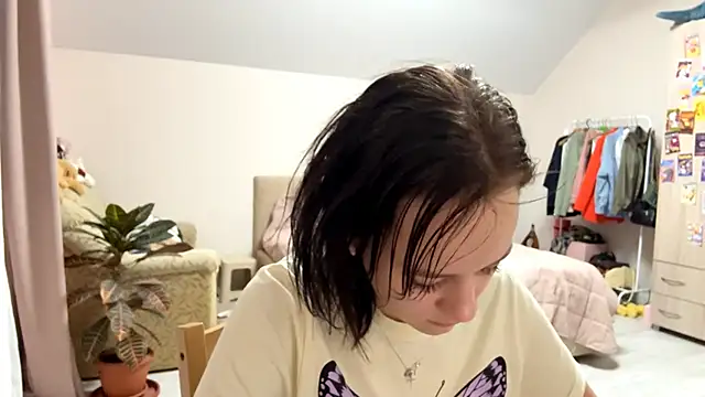 KellySayli online show from September 25, 7:12 pm
