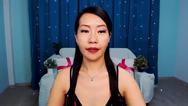 LiaPak online show from November 5, 6:40 am