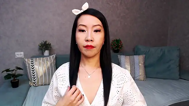 LiaPak online show from November 17, 1:06 am