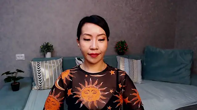 LiaPak online show from November 14, 2:22 am