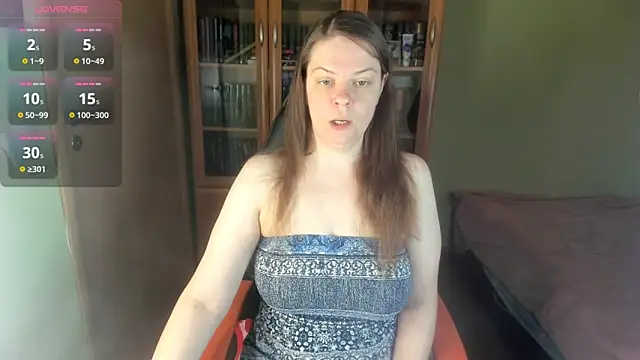 MiaLores online show from April 10, 9:15 am