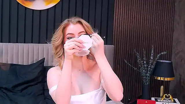 MilanaCeleste online show from February 20, 10:54 pm