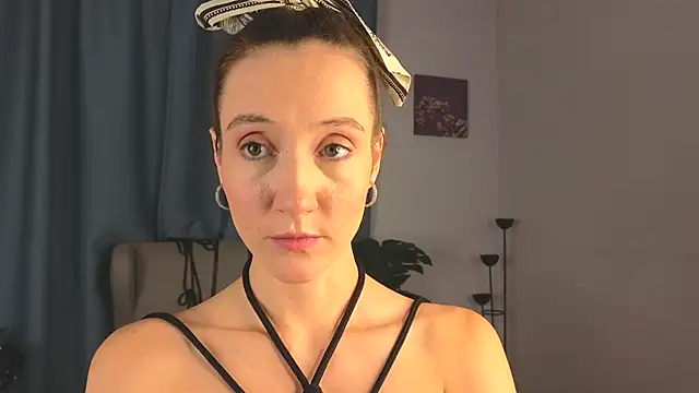 laracroftmansion online show from September 27, 5:42 pm