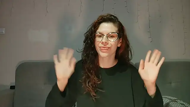 LaVostraDorothy online show from May 11, 7:44 pm