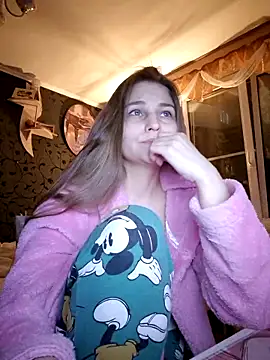 Kimberly Wolker online show from October 15, 4:20 pm