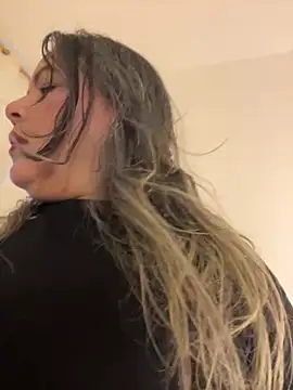 Lucy Milf 474 online show from May 7, 12:09 pm