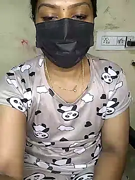 Snapshot of Tamil_Attitude_queen chatting on October 18, 7:48 pm Tamil Attitude queen online show from October 18, 7:48 pm