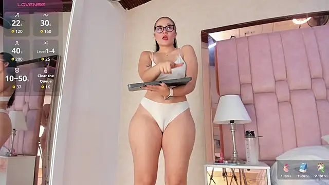 SofiaWatson online show from September 18, 2:04 pm